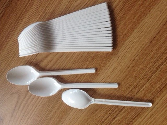 Muỗng Nhựa Cao Cấp - Gia Tường ( 100 Cái )