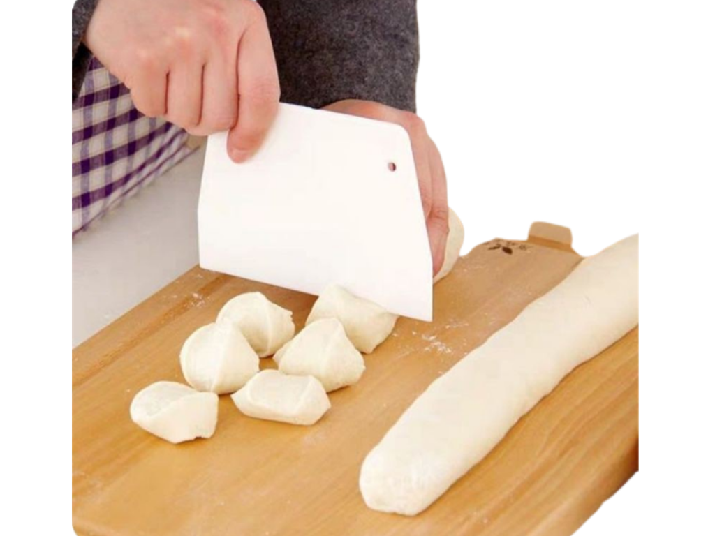 Miếng Cắt Bột Nhựa